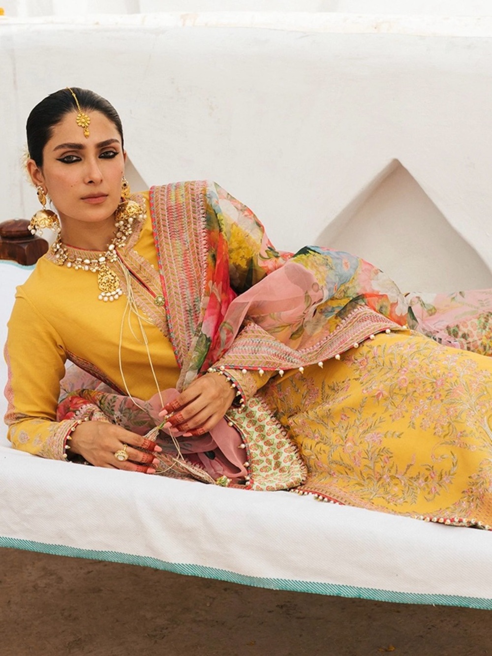 Hussain Rehar “Sapehar” Yellow 3-Piece Outfit • Size M • Preloved - Picture 2 of 4